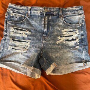 American Eagle Distressed High Rise Shortie Size 18